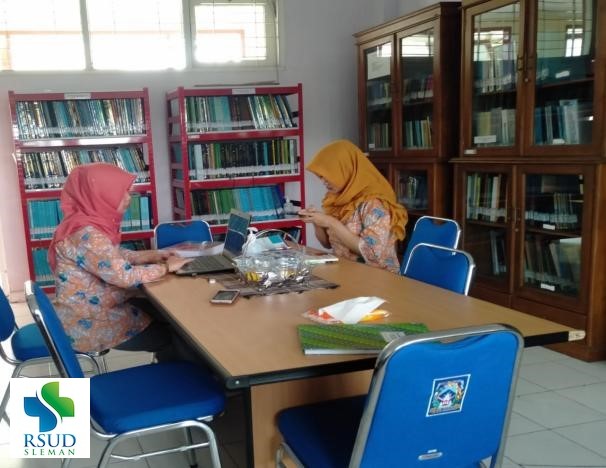 images/Membaca dan mengerjakan tugas.jpg